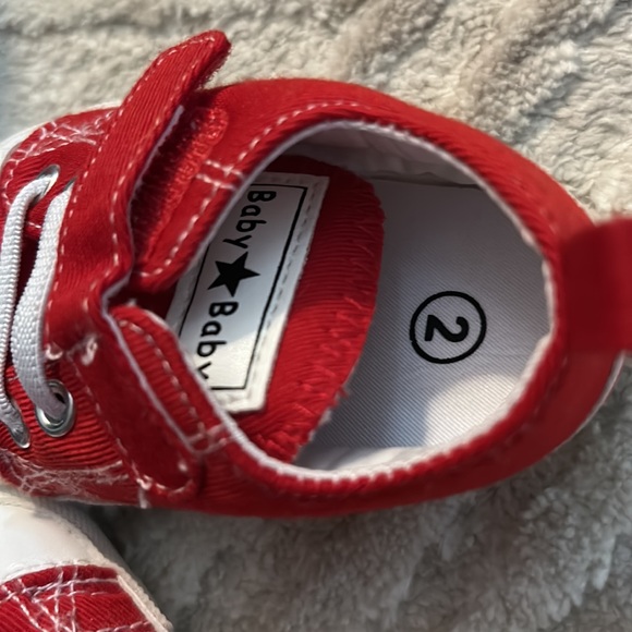 Size 2 Infant Sneakers Rubber Sole Velcro Red Converse Baby Baby Brand NEW!! - Picture 3 of 4